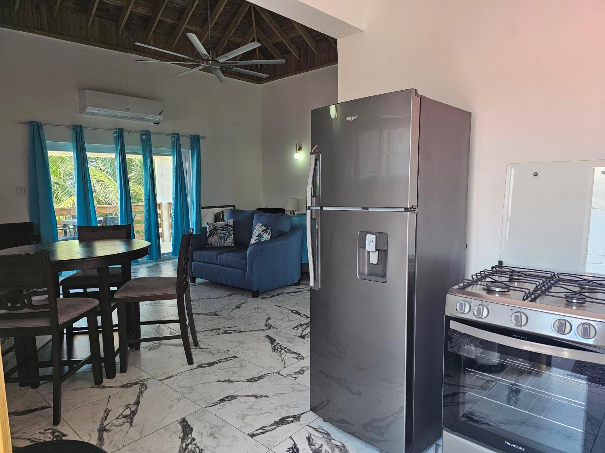 Roots Cafe Rooms Negril Buitenkant foto