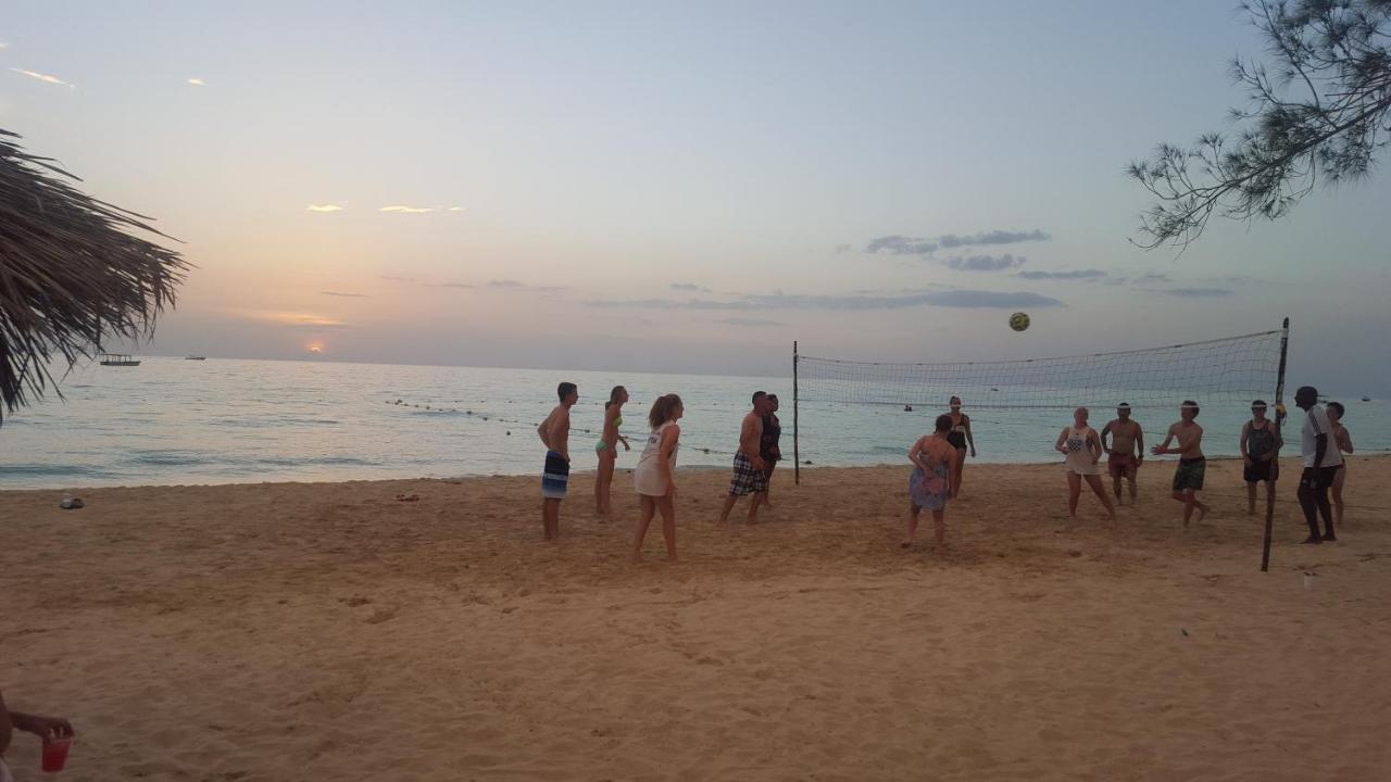 Roots Cafe Rooms Negril Buitenkant foto